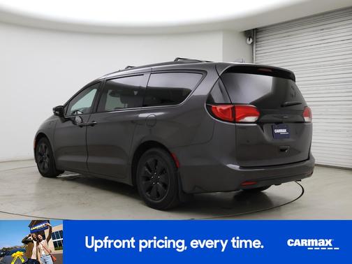 Gray 2019 Chrysler Pacifica Hybrid Limited