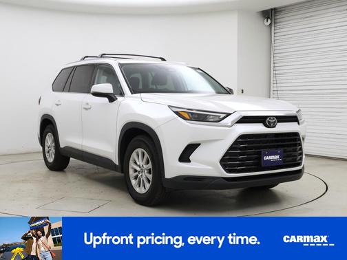 White 2024 Toyota Grand Highlander XLE
