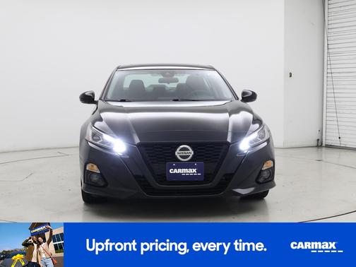 2022 Nissan Altima SR