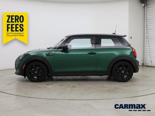 Green 2024 MINI SE Hardtop SE