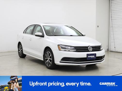 White 2017 Volkswagen Jetta SE