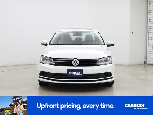 White 2017 Volkswagen Jetta SE