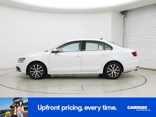 White 2017 Volkswagen Jetta SE
