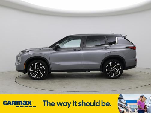 2023 Mitsubishi Outlander SE