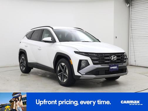 White 2025 Hyundai TUCSON SEL