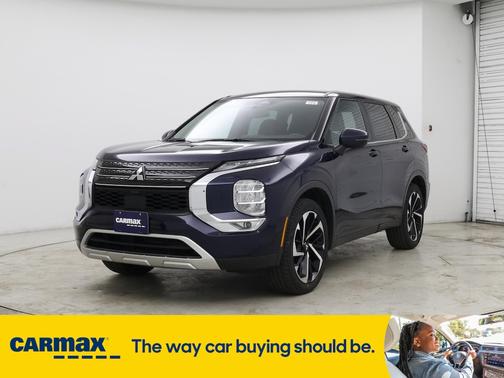 2023 Mitsubishi Outlander SE