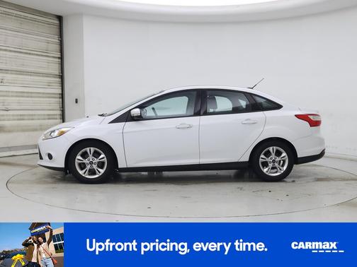 White 2014 Ford Focus SE