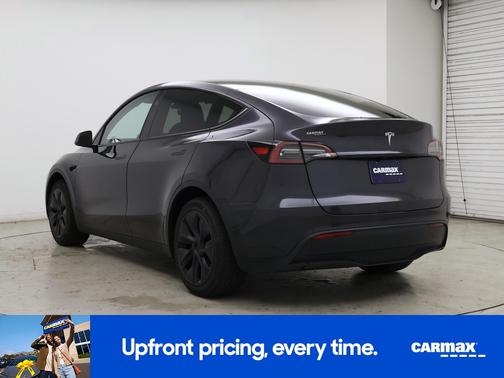 Gray 2025 Tesla Model Y Long Range