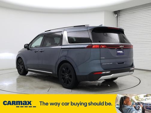 2022 Kia Carnival SX