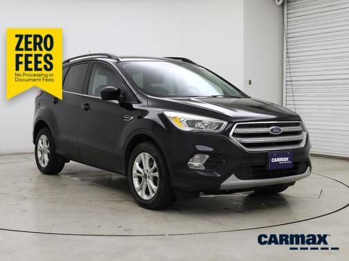 Black 2017 Ford Escape SE