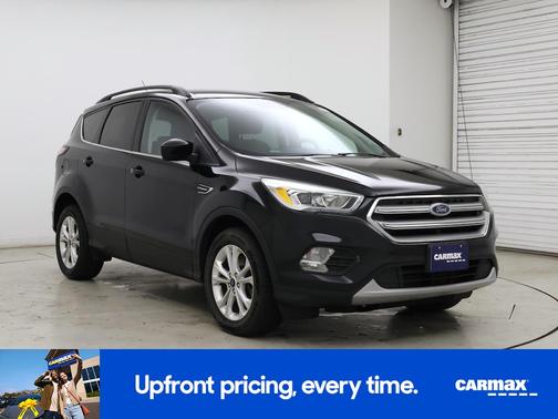 Black 2017 Ford Escape SE