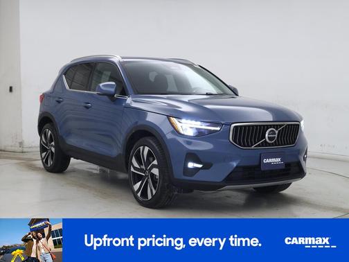 Blue 2023 Volvo XC40 B5 Plus Bright Theme