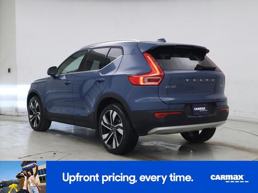 Blue 2023 Volvo XC40 B5 Plus Bright Theme