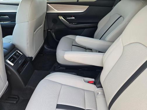 2025 Mazda CX-90 PHEV Preferred Package