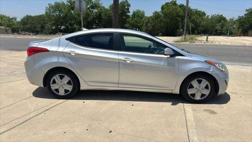 2013 Hyundai ELANTRA Limited