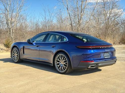 2024 Porsche Panamera 4