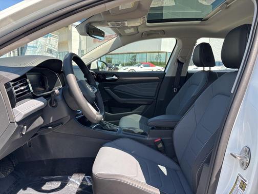 2025 Volkswagen Jetta 1.5T SEL