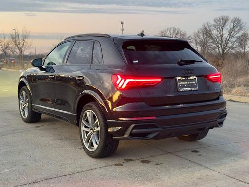 2025 Audi Q3 Premium 45 TFSI S line quattro Tiptronic