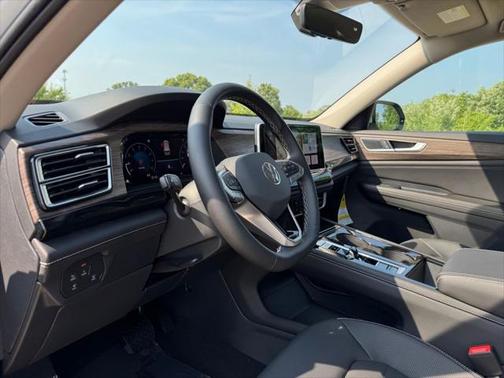 2025 Volkswagen Atlas 2.0T SEL