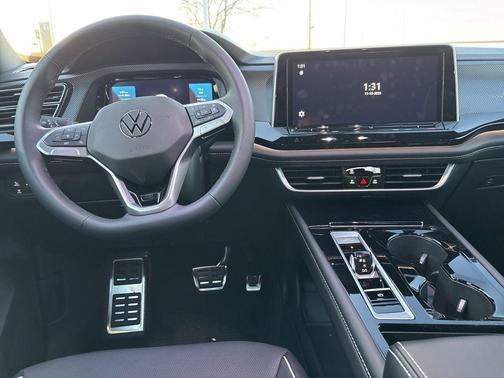 2026 Volkswagen Atlas Cross Sport 2.0T SEL Premium