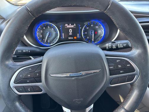 2018 Chrysler Pacifica Touring-L