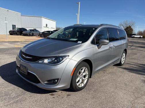 2018 Chrysler Pacifica Touring-L