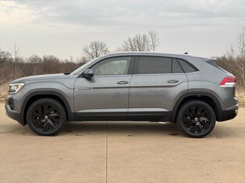 2025 Volkswagen Atlas Cross Sport 2.0T SE w/Technology 4MOTION