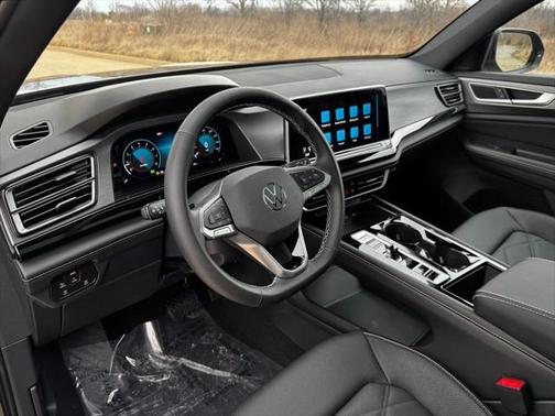 2025 Volkswagen Atlas Cross Sport 2.0T SE w/Technology 4MOTION