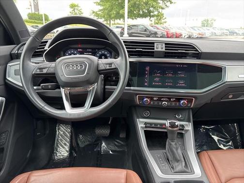 2022 Audi Q3 45 S line Premium