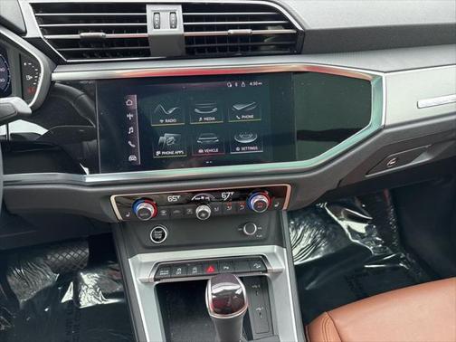 2022 Audi Q3 45 S line Premium