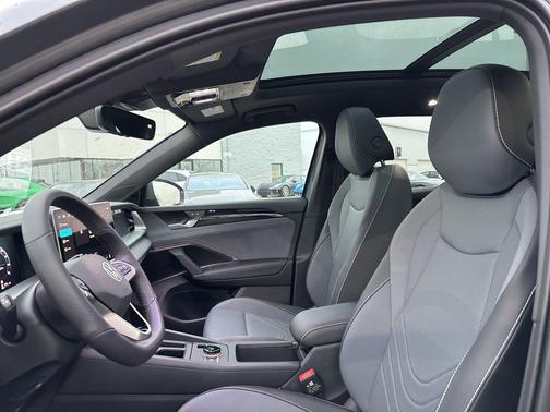 2026 Volkswagen Tiguan 2.0T SE R-Line Black 4MOTION