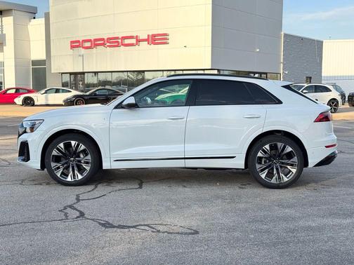Glacier White Metallic 2026 Audi Q8 55 Premium Plus