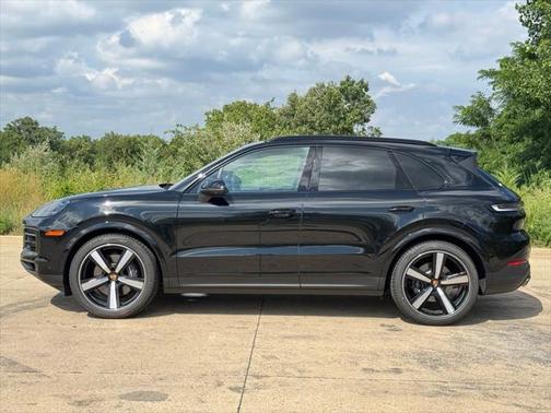 2025 Porsche Cayenne Base