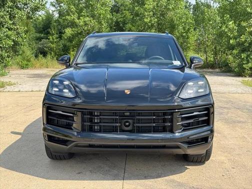 2025 Porsche Cayenne Base