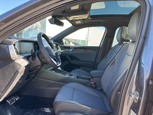 2025 Volkswagen Tiguan 2.0T SE R-Line Black 4MOTION