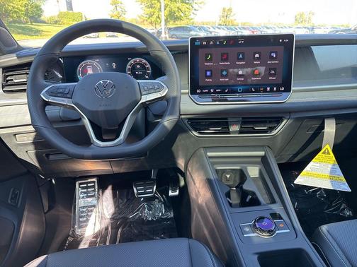 2025 Volkswagen Tiguan 2.0T SE R-Line Black 4MOTION