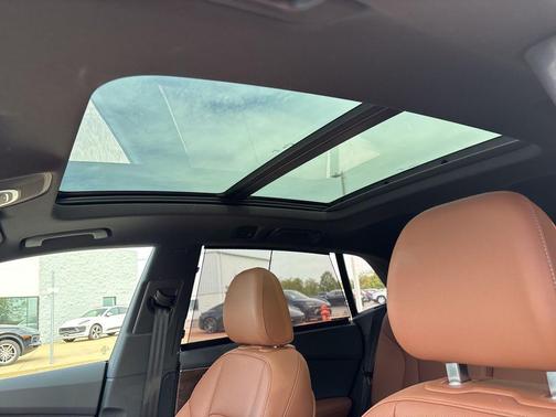 Waitomo Blue Metallic 2025 Audi Q8 55 Premium Plus