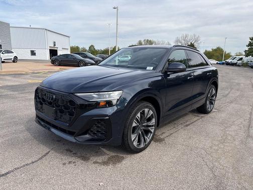 2025 Audi Q8 55 Premium Plus