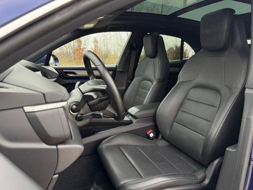 2024 Porsche Macan 4