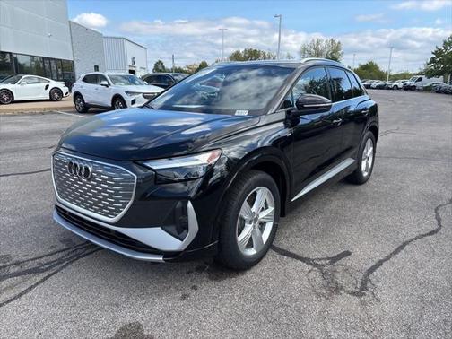 2024 Audi Q4 e-tron Premium Plus 55 quattro