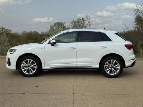 2025 Audi Q3 45 S line Premium Plus