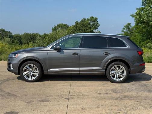 2022 Audi Q7 55 Premium Plus