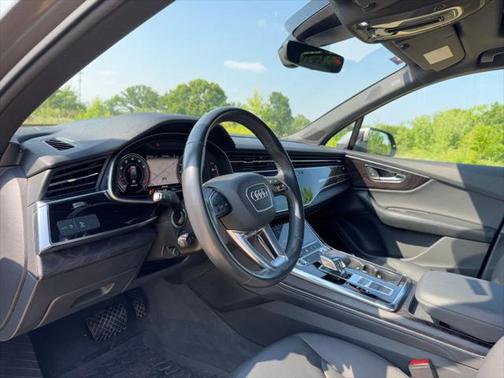 2022 Audi Q7 55 Premium Plus