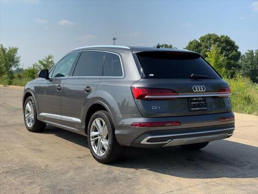 2022 Audi Q7 55 Premium Plus
