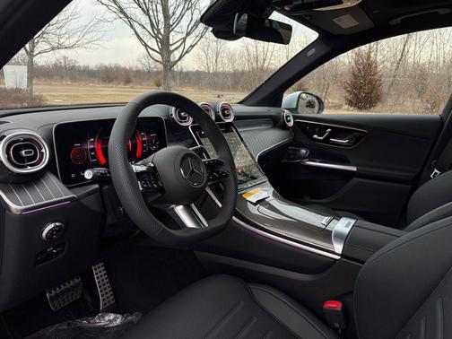 2026 Mercedes-Benz GLC 300 4MATIC