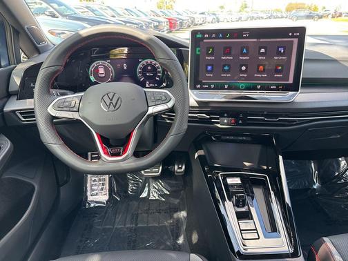 2025 Volkswagen Golf GTI 2.0T SE DSG