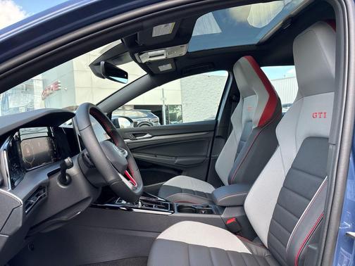 2025 Volkswagen Golf GTI 2.0T SE DSG