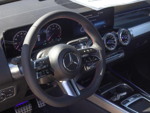 2024 Mercedes-Benz GLB 250 4MATIC