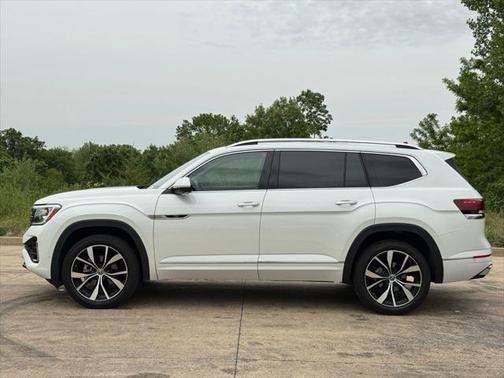 2025 Volkswagen Atlas 2.0T SEL Premium R-Line 4MOTION