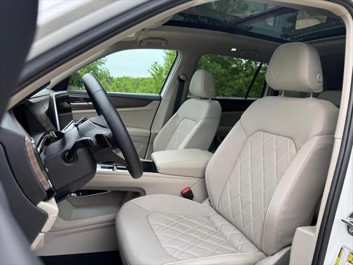 2025 Volkswagen Atlas 2.0T SEL Premium R-Line 4MOTION
